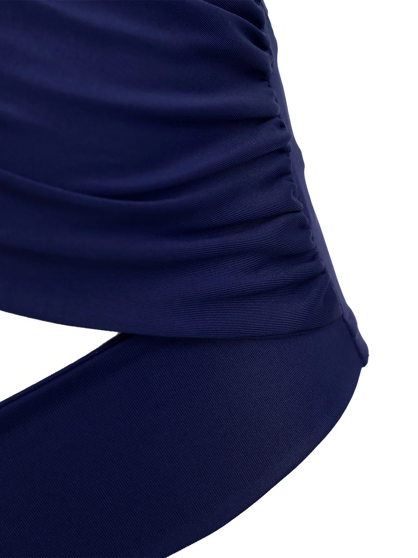 Europe et états-unis couleur unie col suspendu petit bustier tubulaire évidé ombilical mince fille chaude gilet à bretelles
