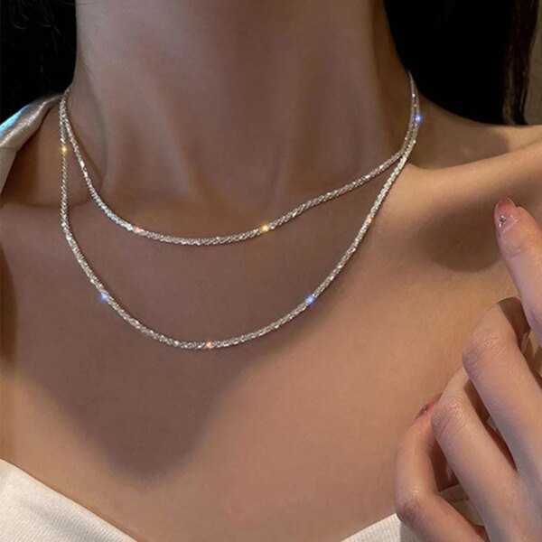 Collier scintillant, chaîne de clavicule élégante