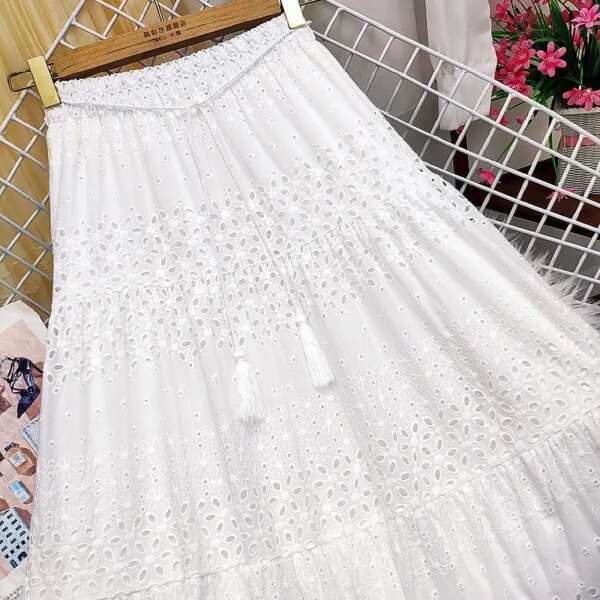 Jupe longue en dentelle, ceinture pompon – Image 5