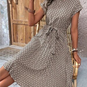 Robe chic avec ceinture