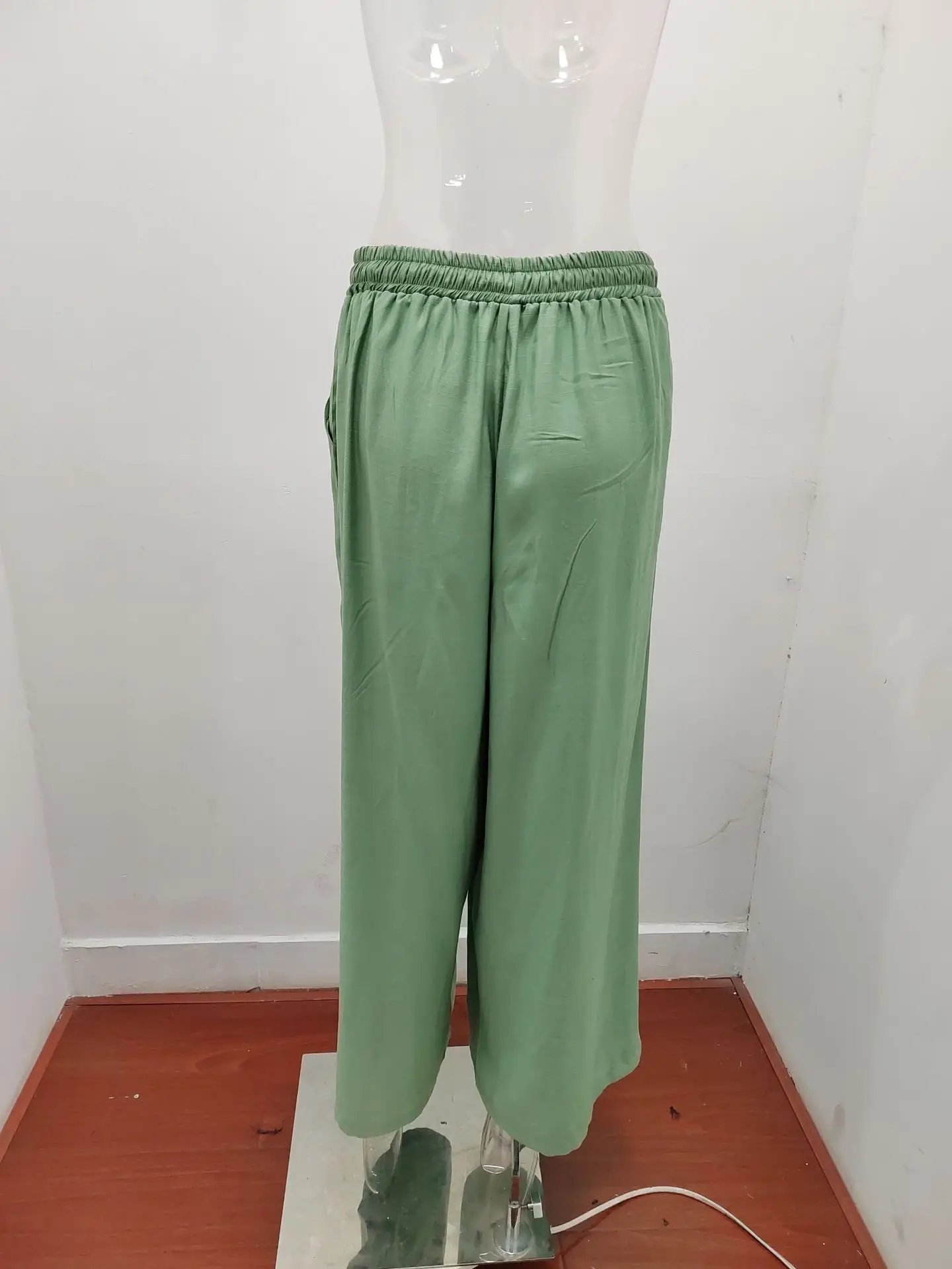 Pantalon ample taille haute, couleur unie