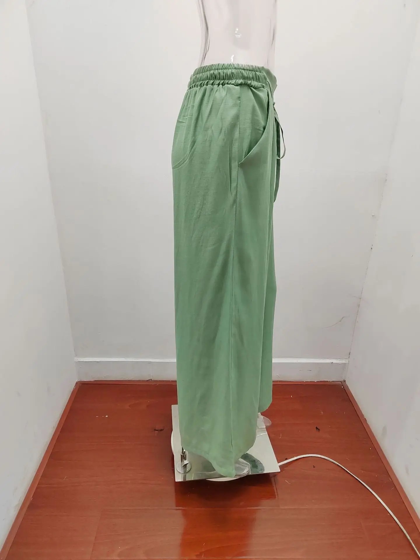 Pantalon ample taille haute, couleur unie