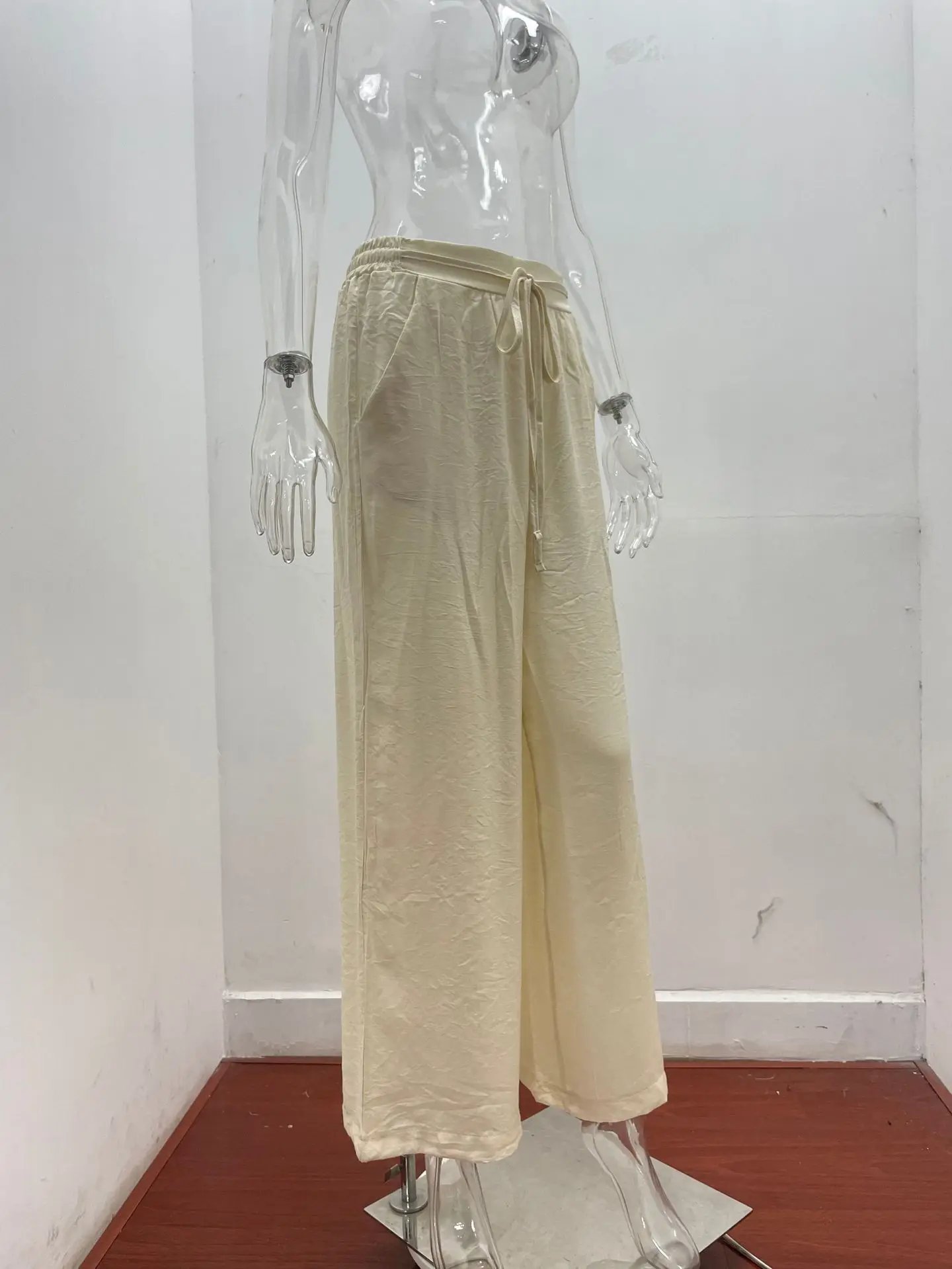 Pantalon ample taille haute, couleur unie