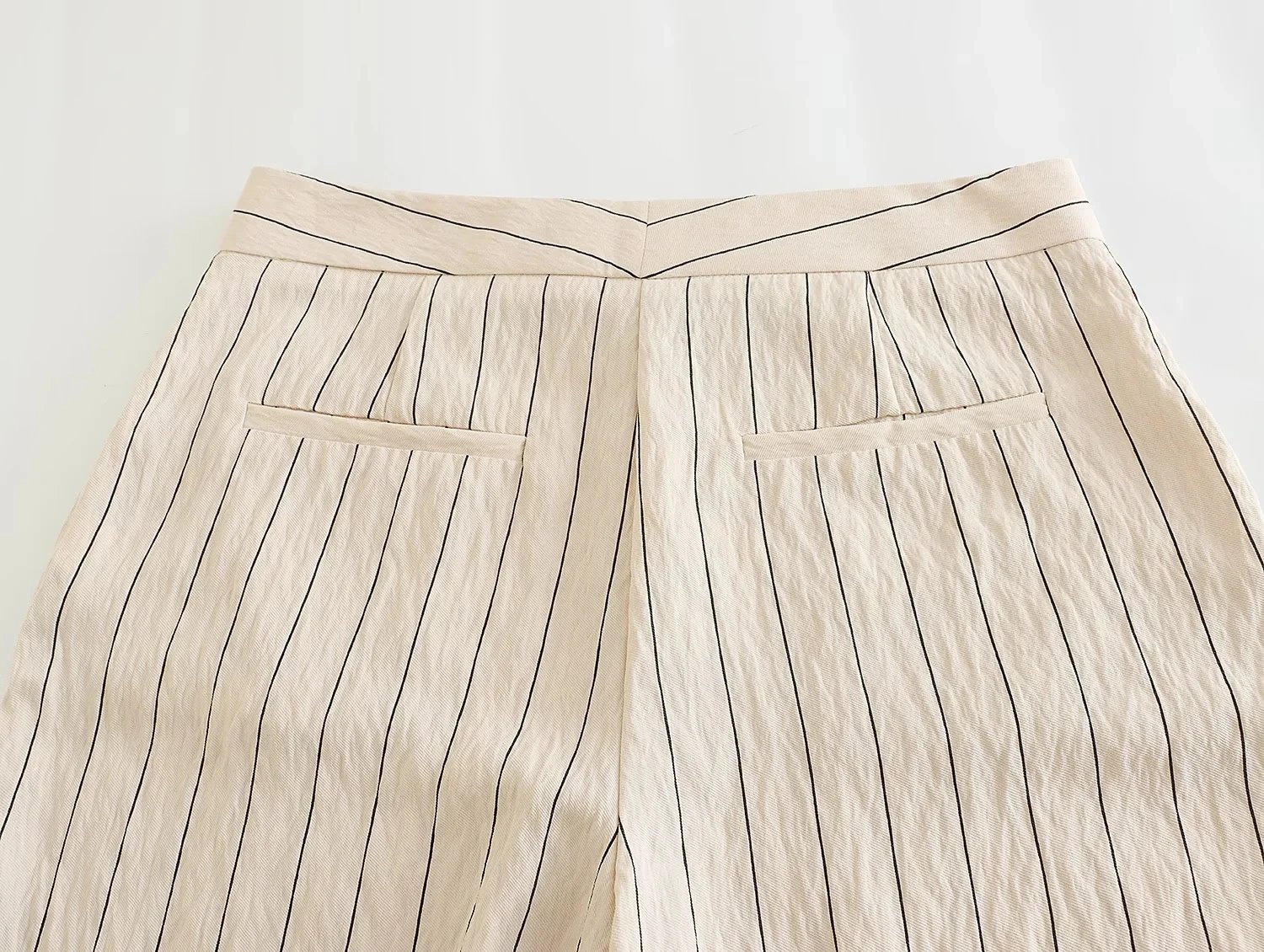 Ensemble Blazer droit pantalon ample a rayure Ensemble Blazer droit pantalon ample a rayure