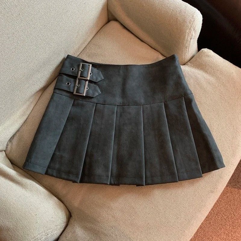 Jupe plissé effet cuir taille haute