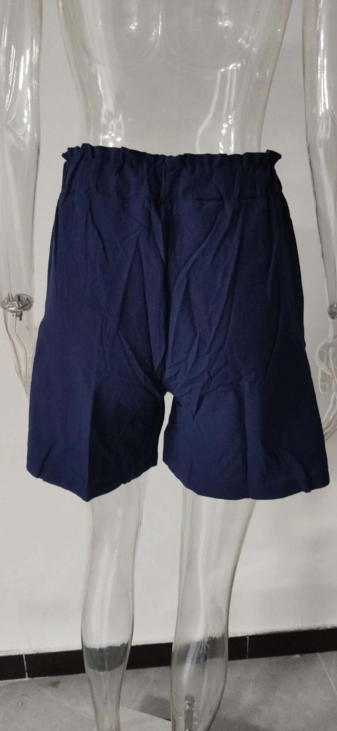 Short taille haute en coton et lin