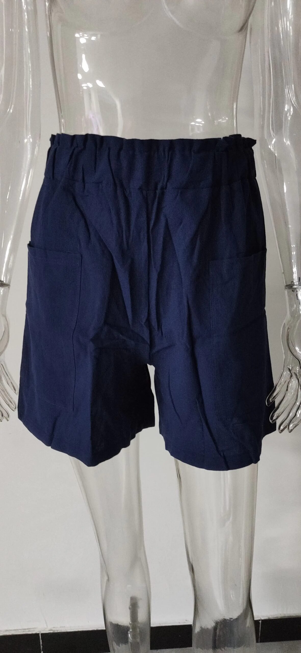 Short taille haute en coton et lin