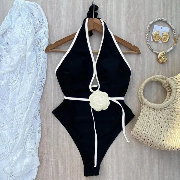Maillot de bain une pièce fleuri