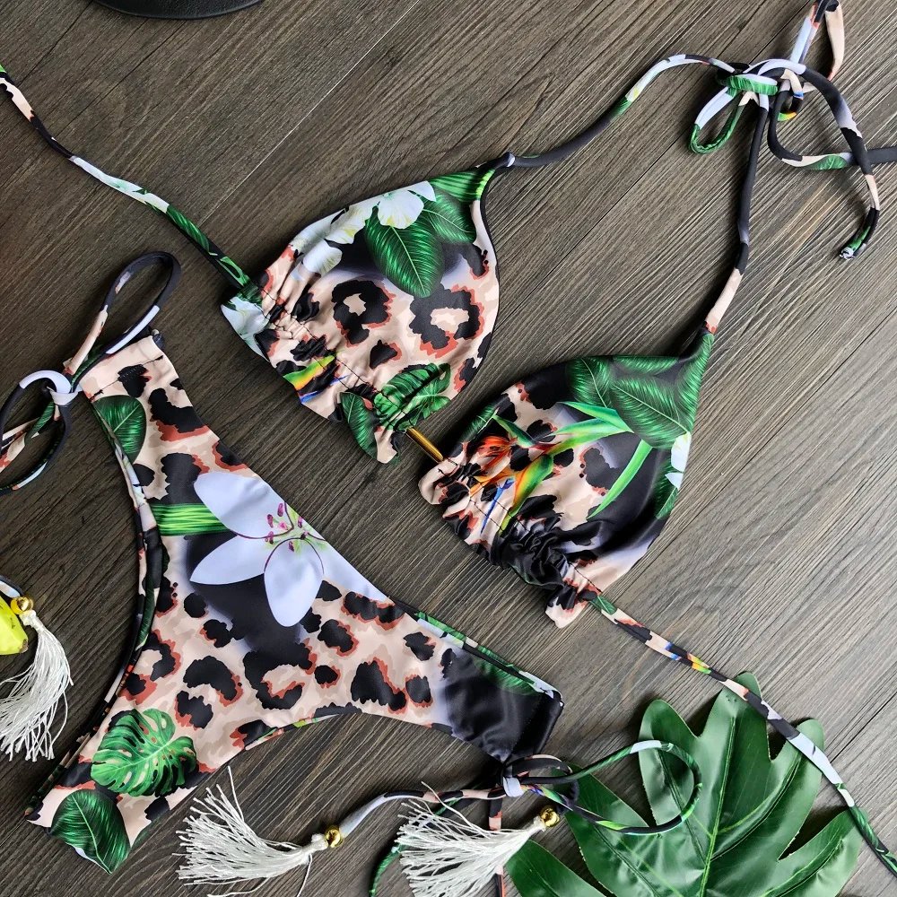 Maillots de bain échancré imprimé coloré