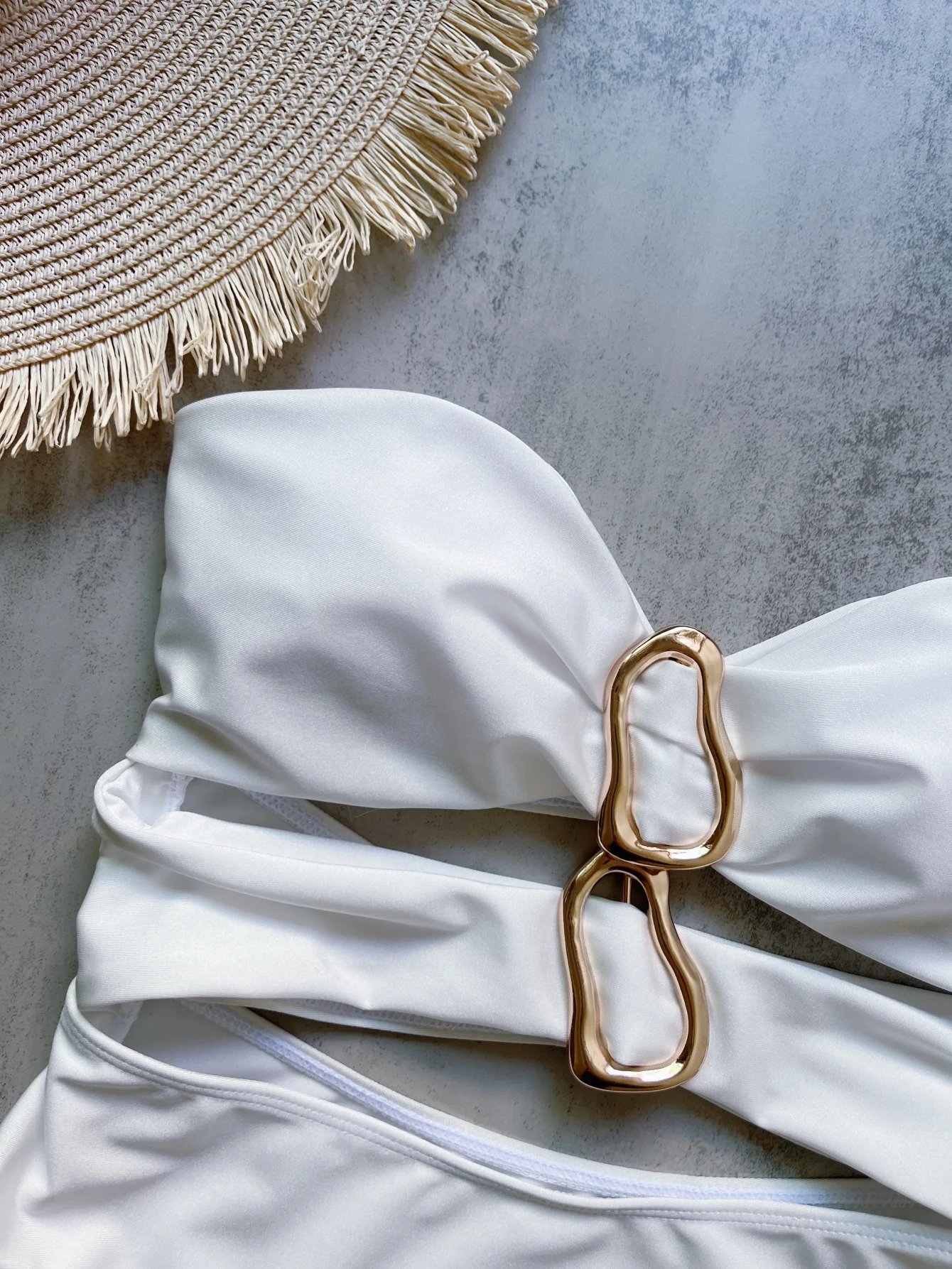 Maillot de bain une pièce avec anneaux