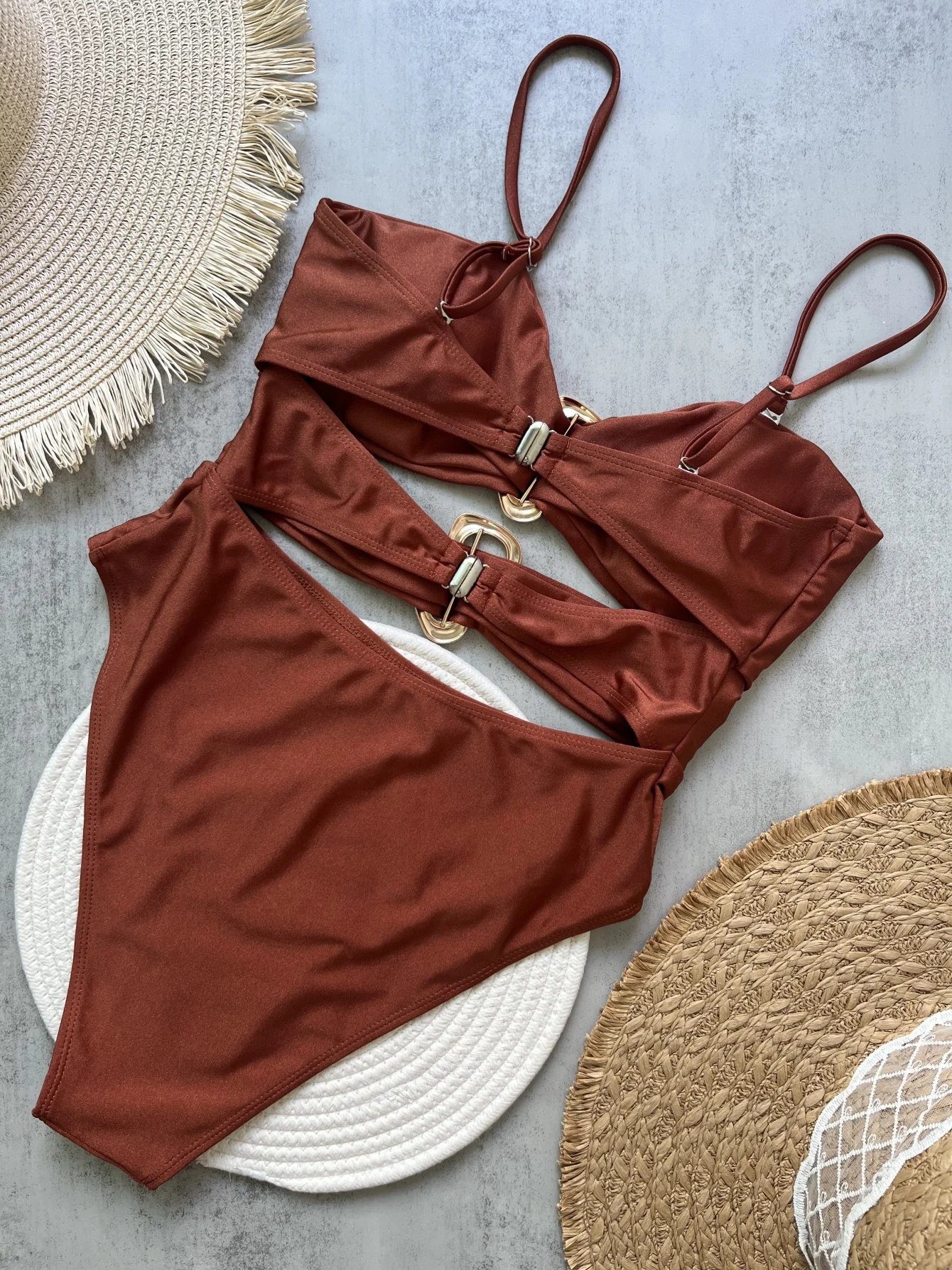 Maillot de bain une pièce avec anneaux