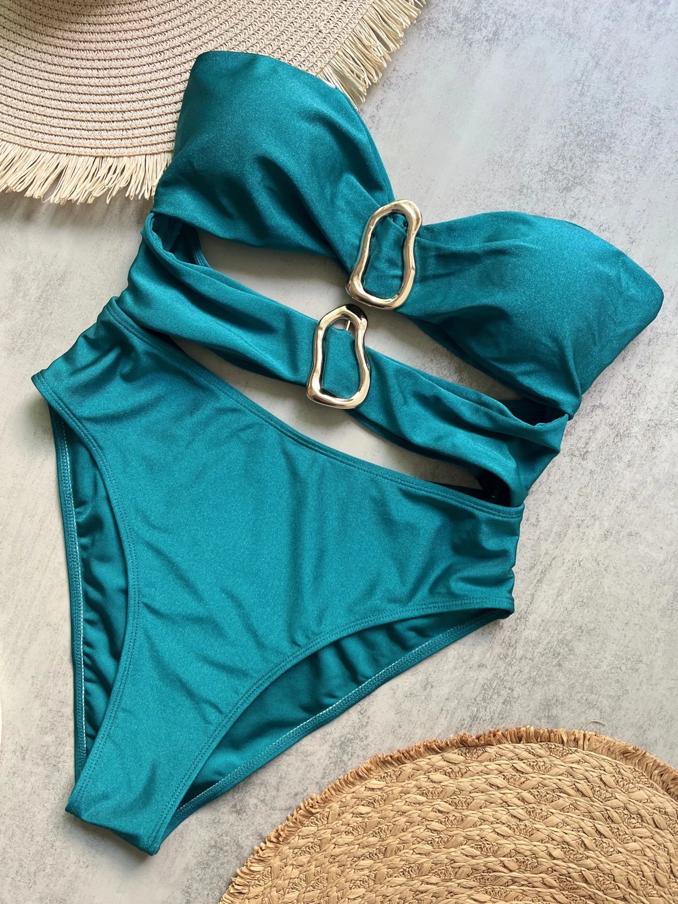 Maillot de bain une pièce avec anneaux