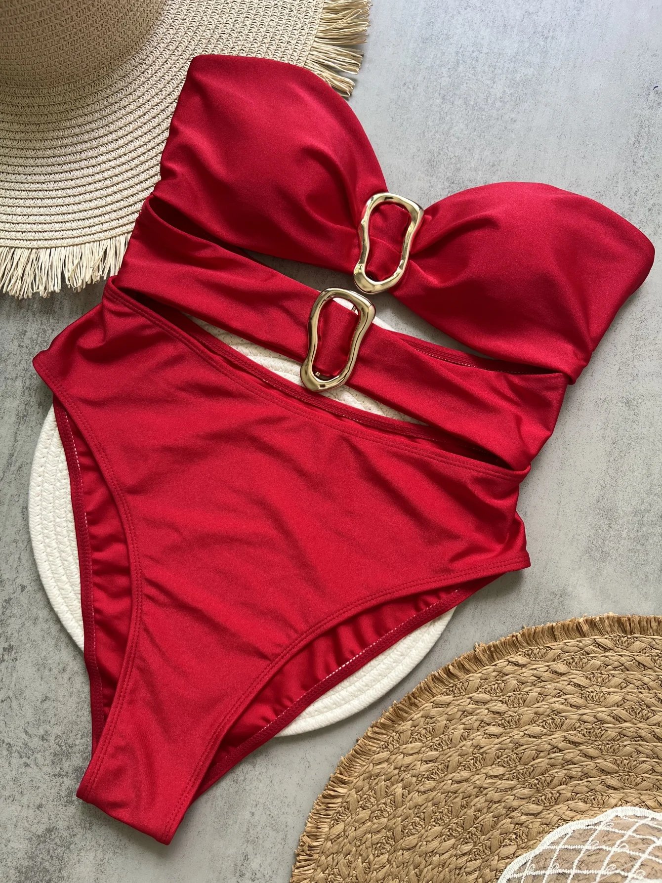 Maillot de bain une pièce avec anneaux