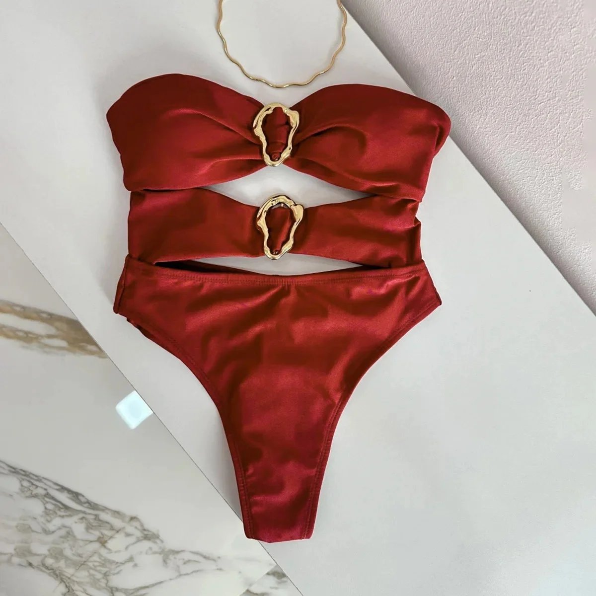Maillot de bain une pièce avec anneaux