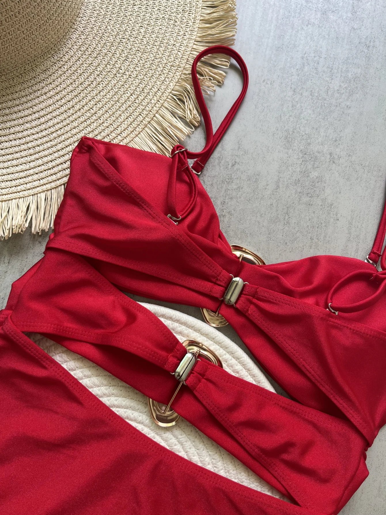 Maillot de bain une pièce avec anneaux
