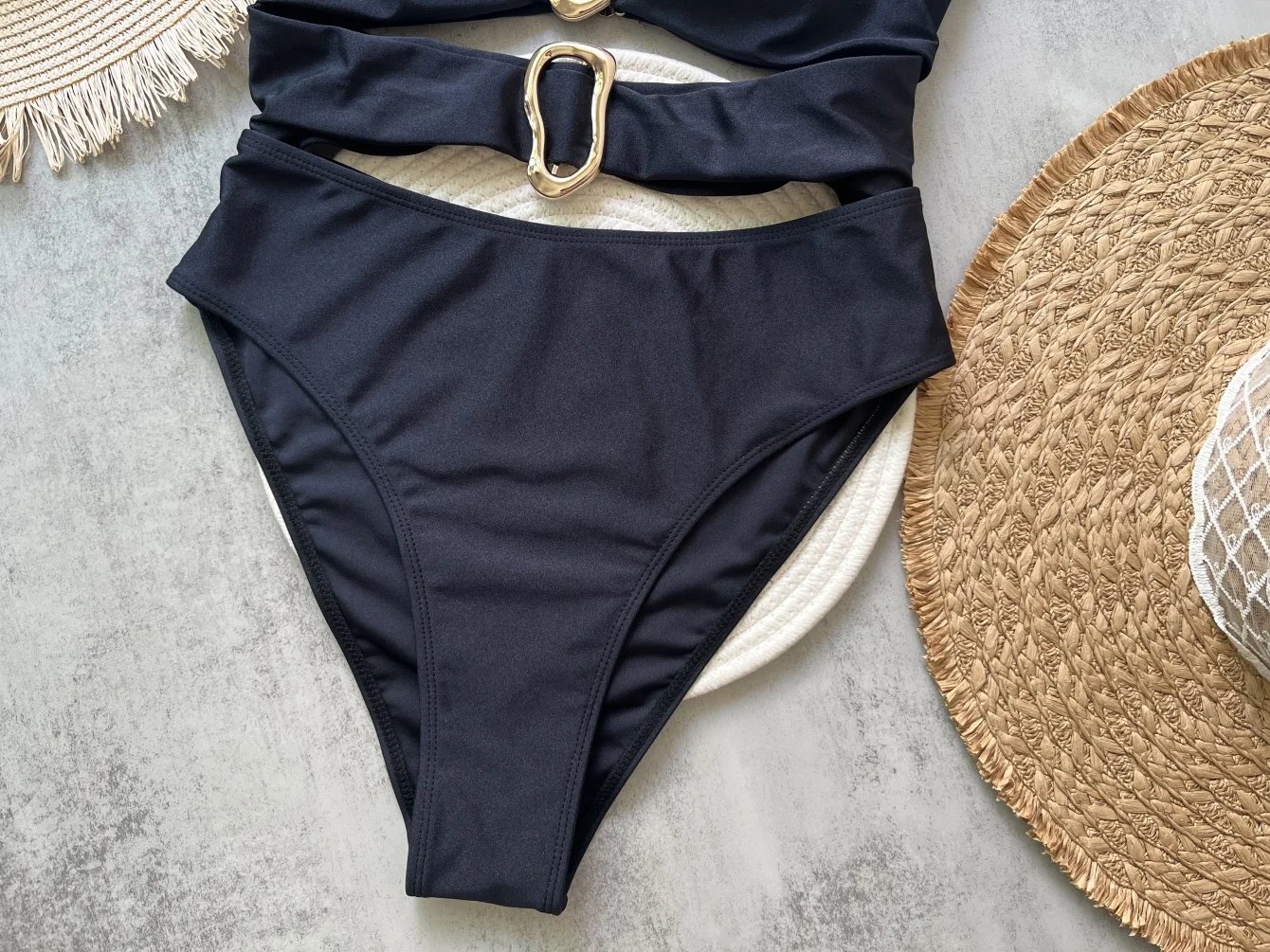 Maillot de bain une pièce avec anneaux