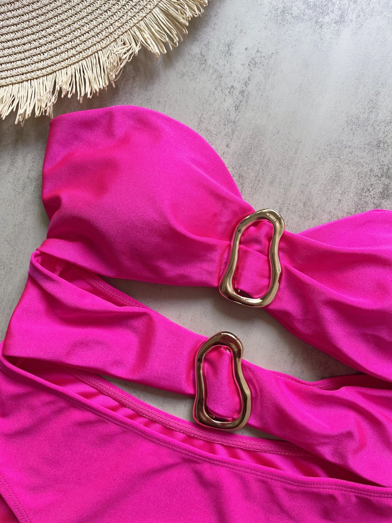 Maillot de bain une pièce avec anneaux