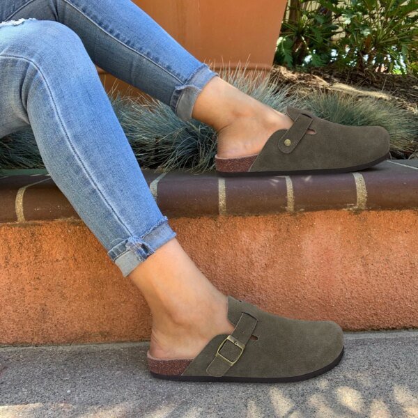 Divers Mules, claquette ou sandale en daim – Image 2