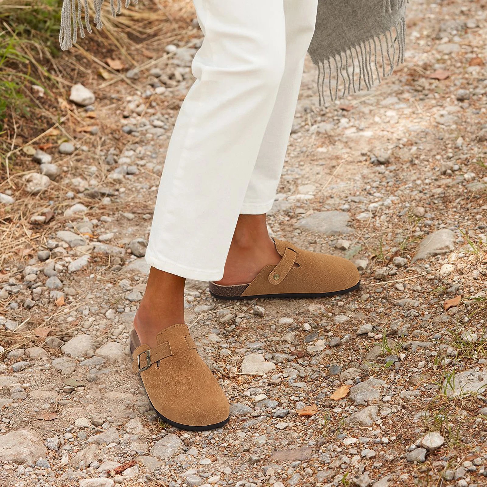 Divers Mules, claquette ou sandale en daim