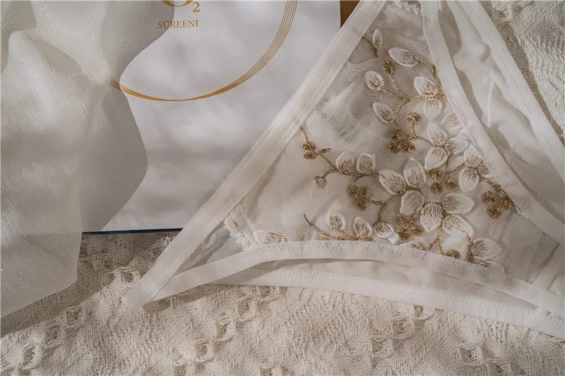 Ensemble en dentelle Ensemble en dentelle