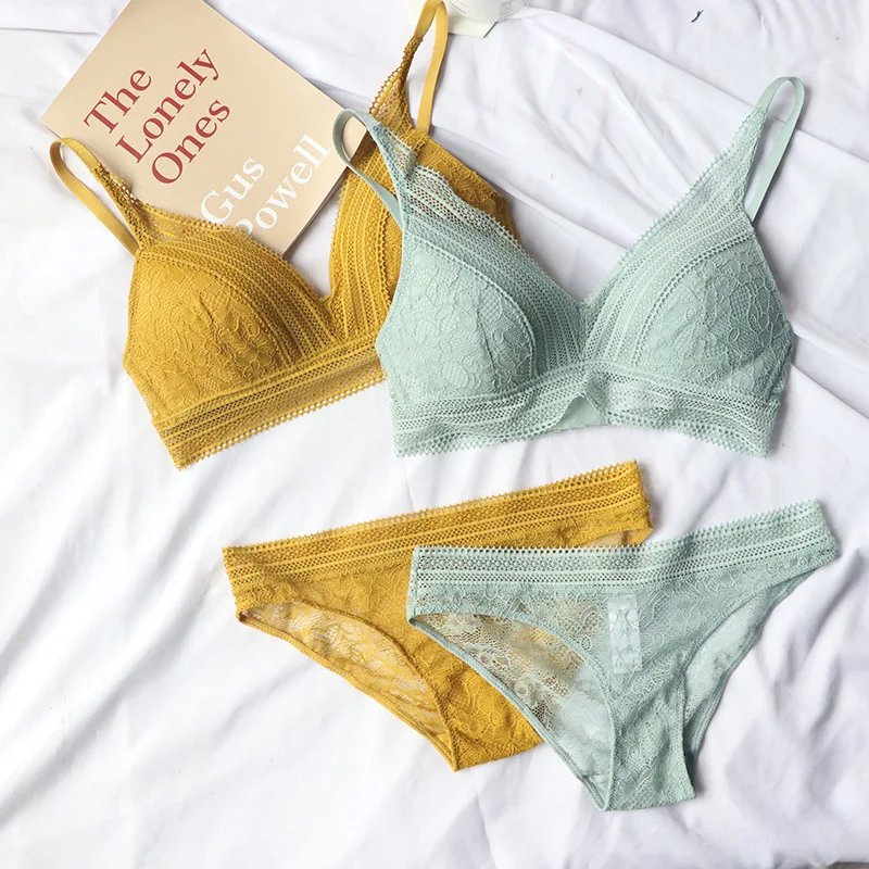 Sous-vêtements en dentelle et coton