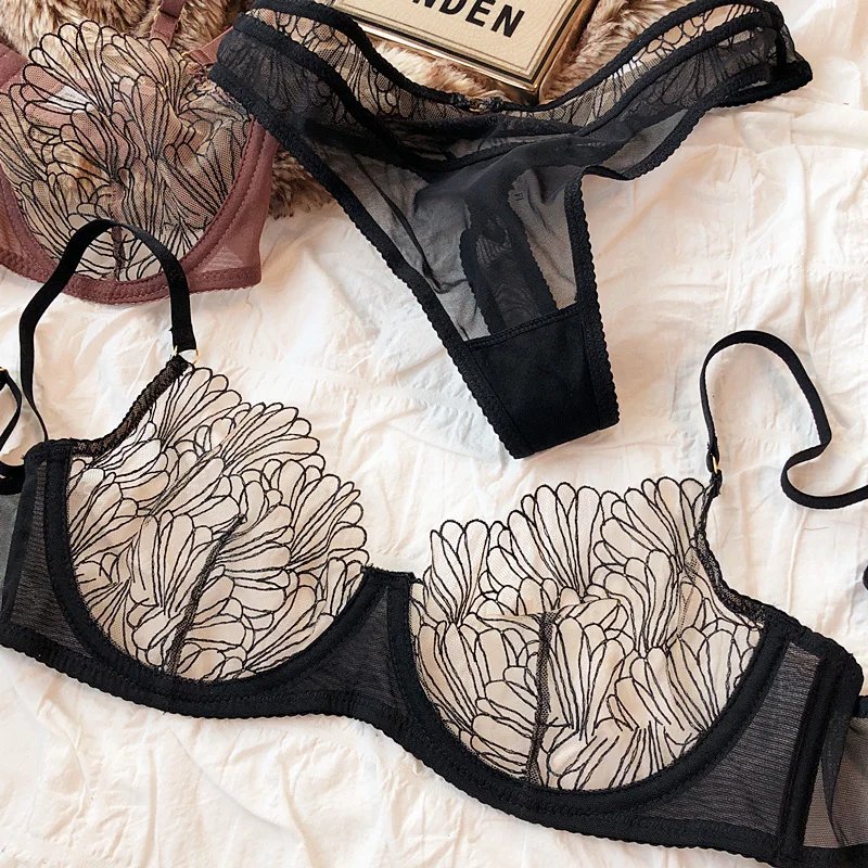 Ensemble en dentelle ultra fine