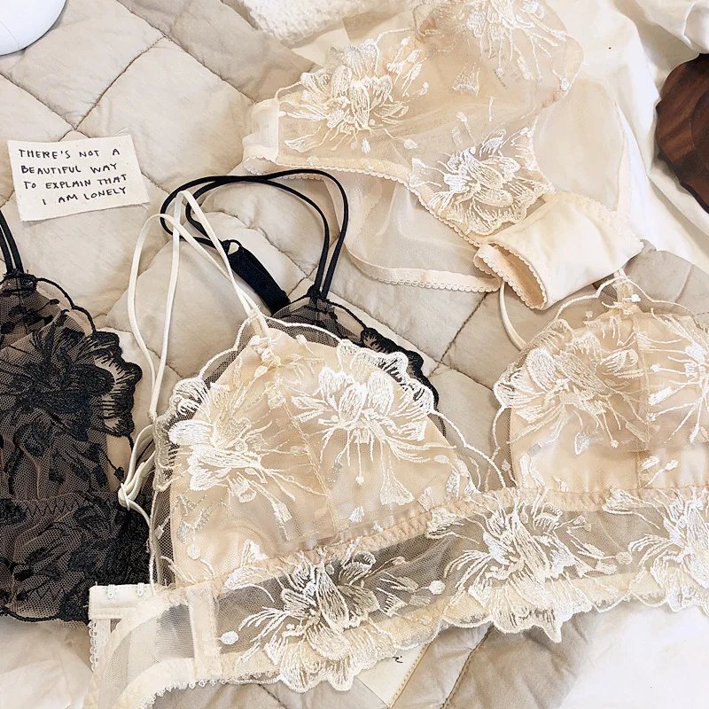 Ensemble de soutien-gorge brodé de fleurs en dentelle Ultra fin