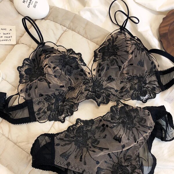 Ensemble de soutien-gorge brodé de fleurs en dentelle Ultra fin