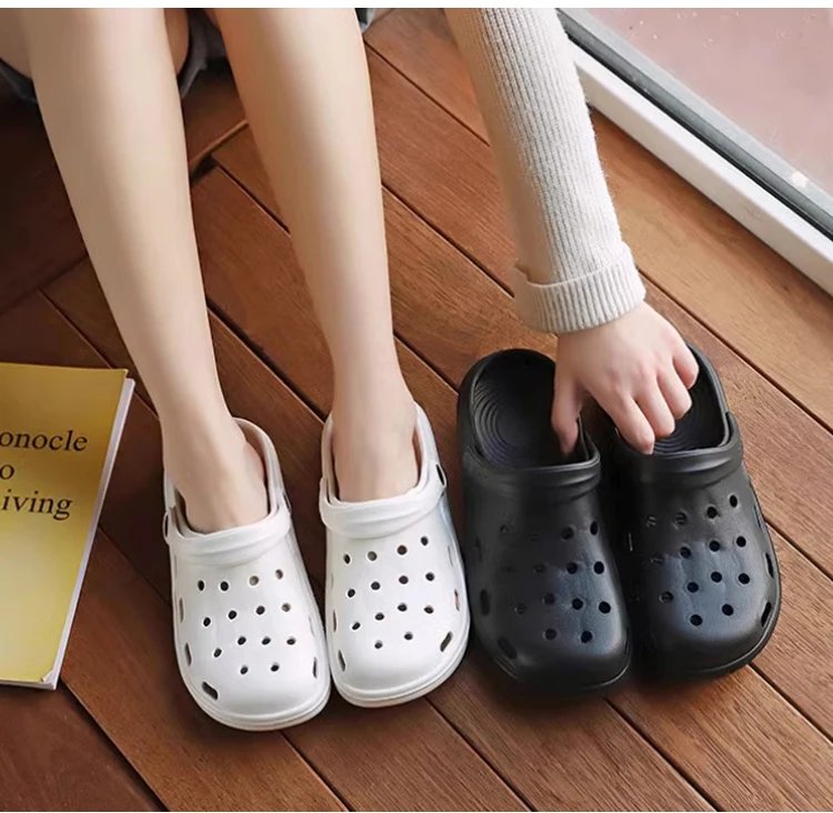 Crocs couleur pâle Crocs couleur pâle