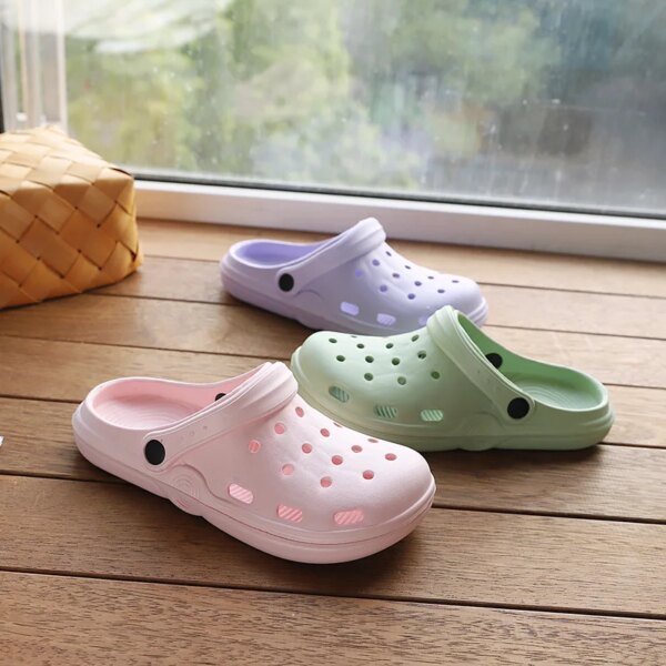 Crocs couleur pâle – Image 4